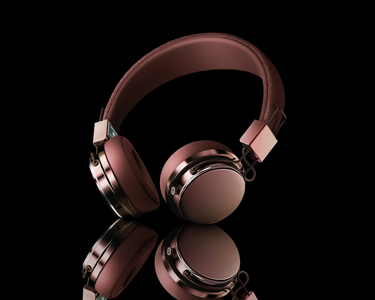 National Gold and Pawn EchoTone Wireless Headphones