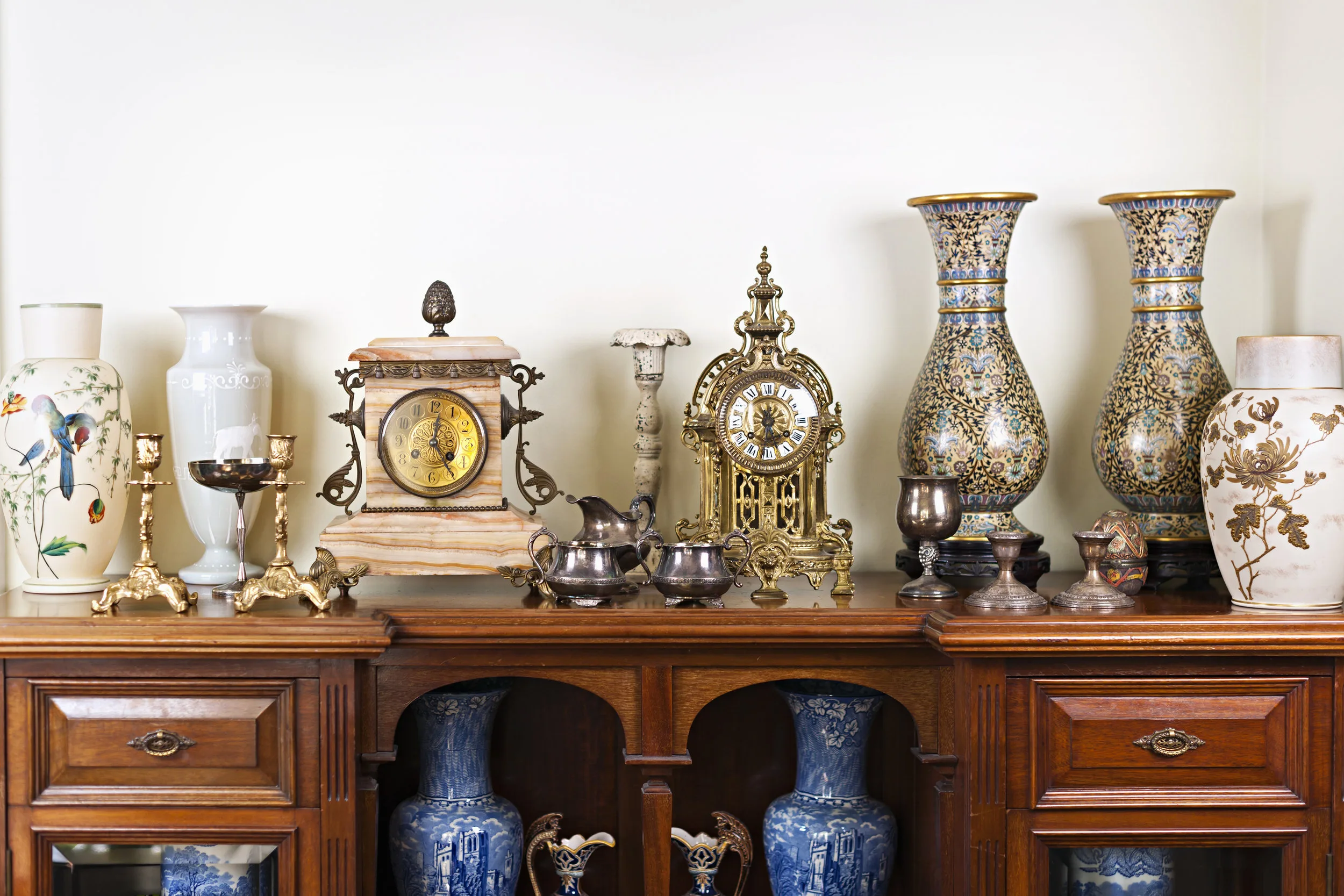 National Gold and Pawn | Antiques